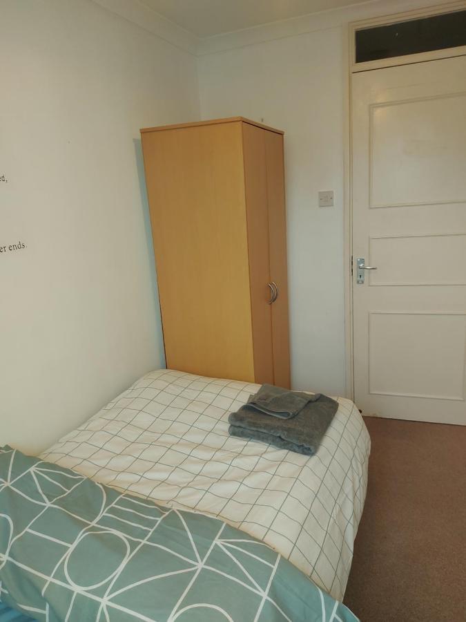 Spacious And Serene Stay Near Milton Keynes Centre Willen Ngoại thất bức ảnh