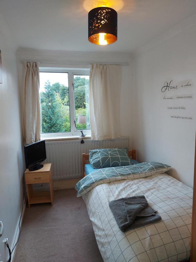 Spacious And Serene Stay Near Milton Keynes Centre Willen Ngoại thất bức ảnh