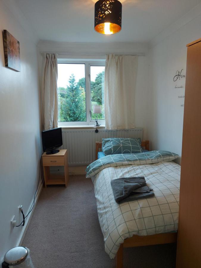 Spacious And Serene Stay Near Milton Keynes Centre Willen Ngoại thất bức ảnh