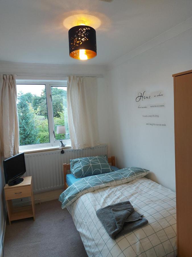 Spacious And Serene Stay Near Milton Keynes Centre Willen Ngoại thất bức ảnh