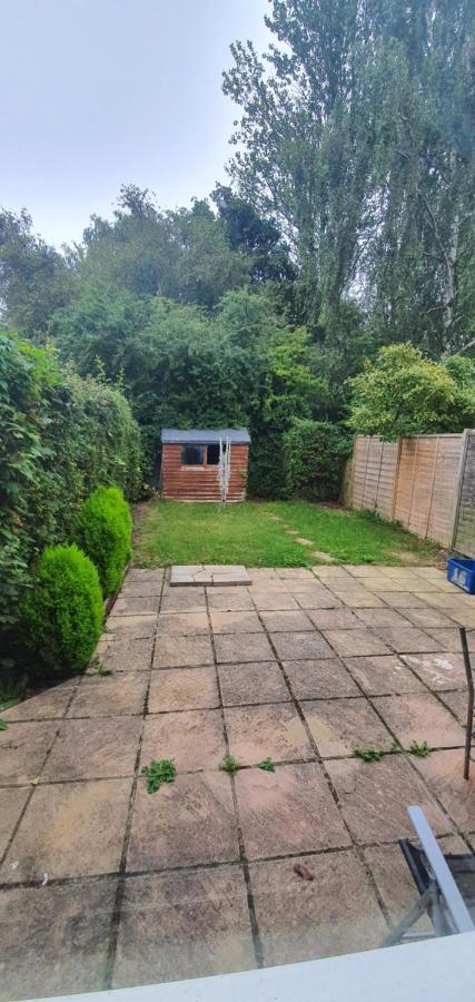 Spacious And Serene Stay Near Milton Keynes Centre Willen Ngoại thất bức ảnh