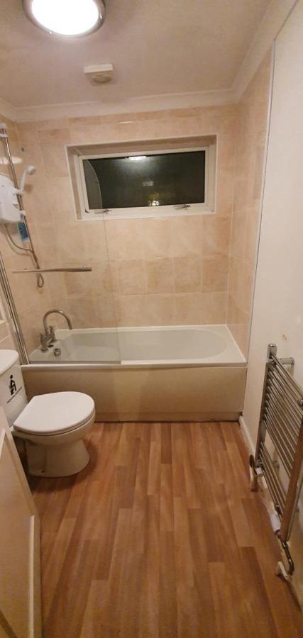 Spacious And Serene Stay Near Milton Keynes Centre Willen Ngoại thất bức ảnh