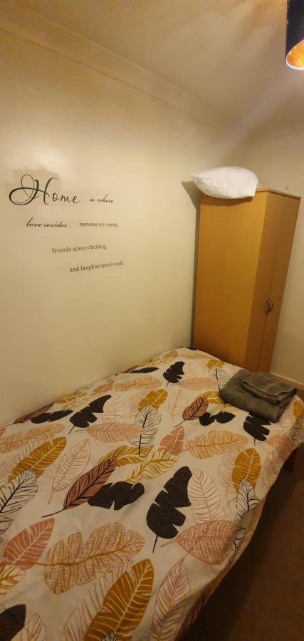 Spacious And Serene Stay Near Milton Keynes Centre Willen Ngoại thất bức ảnh