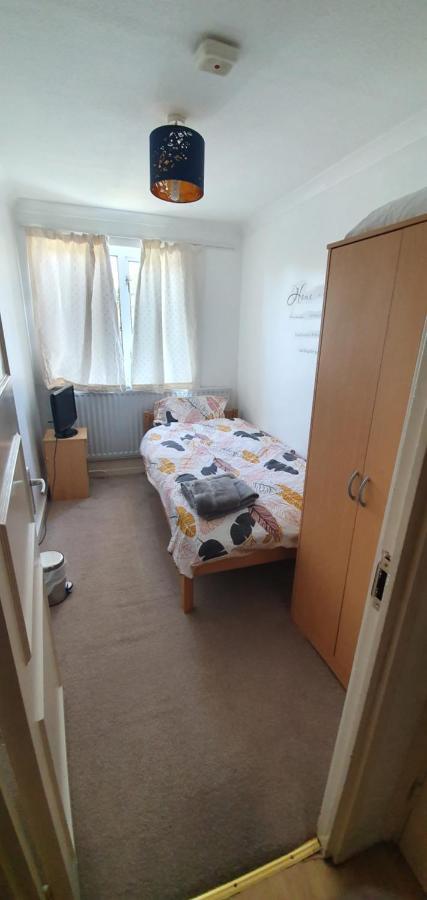 Spacious And Serene Stay Near Milton Keynes Centre Willen Ngoại thất bức ảnh