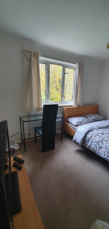 Spacious And Serene Stay Near Milton Keynes Centre Willen Ngoại thất bức ảnh