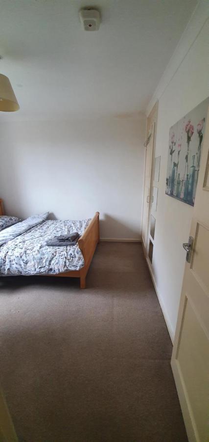 Spacious And Serene Stay Near Milton Keynes Centre Willen Ngoại thất bức ảnh
